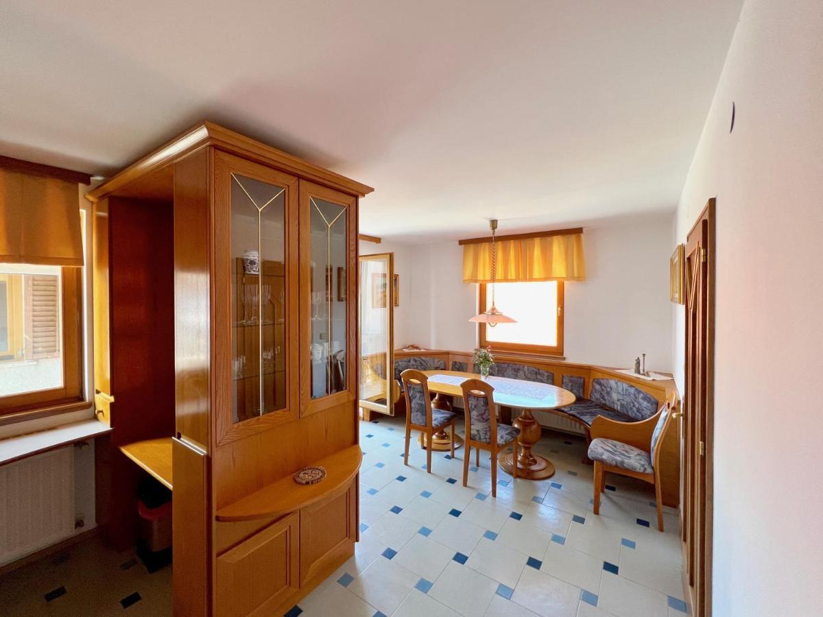 Guest House Domacija Krnc Hrib pri Hinjah エクステリア 写真