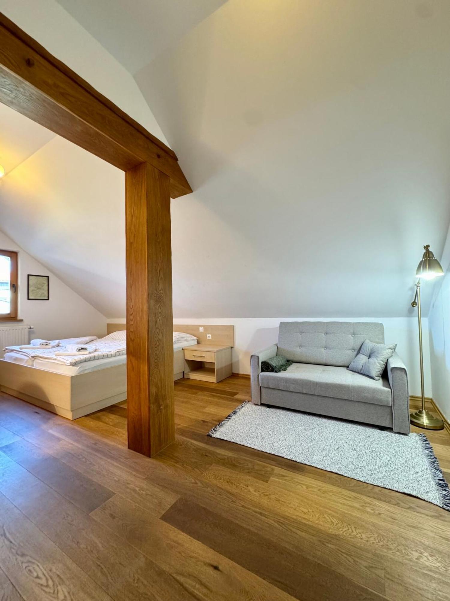 Guest House Domacija Krnc Hrib pri Hinjah エクステリア 写真